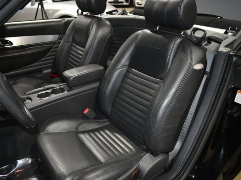 Used 2002 Ford Thunderbird image 2