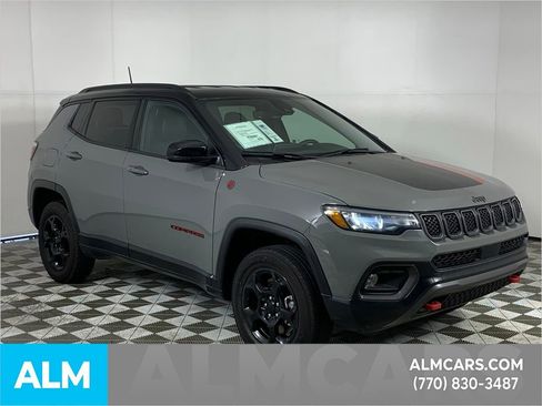 Used 2024 Jeep Compass Trailhawk image 10