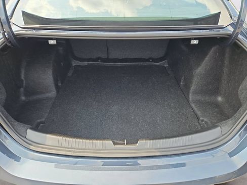 Used 2020 Chevrolet Malibu LT FWD image 31