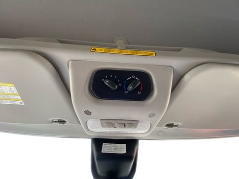 Used 2019 Ford Transit 150 XLT image 25