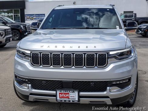 Used 2025 Jeep Wagoneer Series II w/ 8-Passenger Seating Package AWD/4WD image 6