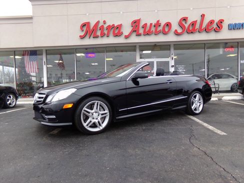 Used 2012 Mercedes-Benz E 550 Cabriolet w/ Appearance Pkg image 46