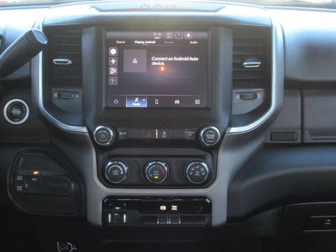 Used 2024 RAM 2500 Big Horn AWD/4WD image 34