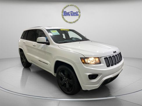 Used 2015 Jeep Grand Cherokee Altitude AWD/4WD image 5