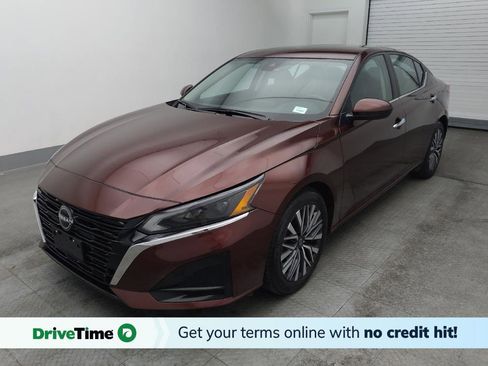 Used 2023 Nissan Altima 2.5 SV image 1