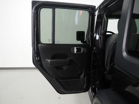 Used 2025 Jeep Wrangler 4WD Rubicon image 50