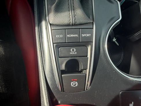 Used 2020 Toyota Camry XSE FWD image 22