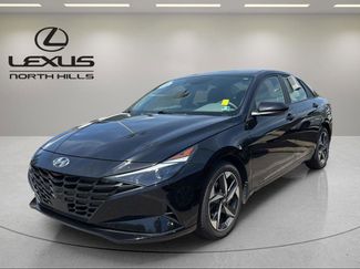 Used 2023 Hyundai Elantra SEL w/ Convenience Package FWD video 1