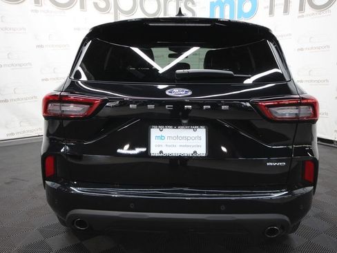 Used 2023 Ford Escape ST-Line w/ Tech Pack #1 AWD/4WD image 5
