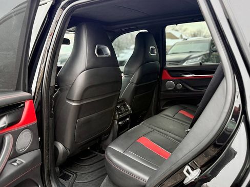 Used 2018 BMW X5 M Base AWD 4dr SUV image 15