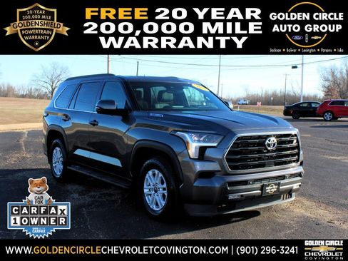 Used 2025 Toyota Sequoia SR5 image 1