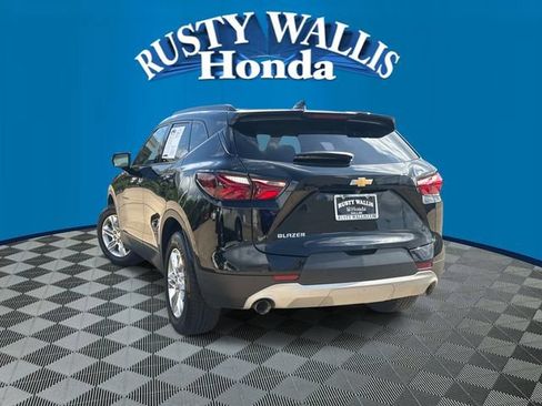 Used 2021 Chevrolet Blazer LT FWD image 3