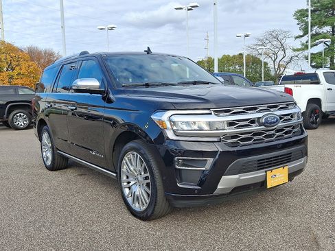 Certified 2024 Ford Expedition Platinum image 2