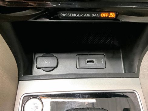 Used 2021 Volkswagen Passat 2.0T SE w/ Luggage Net & Mats Package image 30