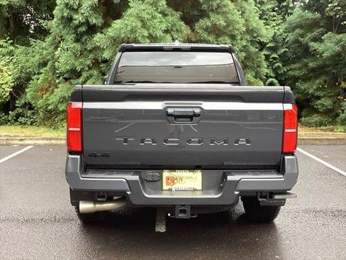 Certified 2026 Toyota Tacoma TRD Off-Road AWD/4WD image 19
