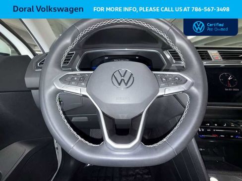 Certified 2022 Volkswagen Tiguan SE image 15