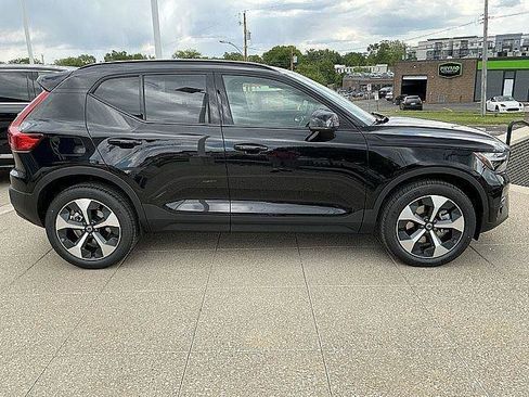 New 2026 Volvo XC40 B5 Plus w/ Climate Package AWD/4WD image 7