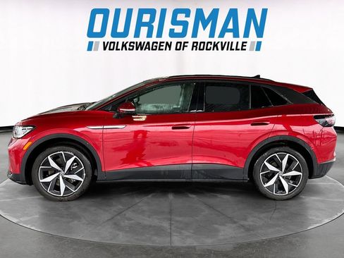 Used 2023 Volkswagen ID.4 S image 3