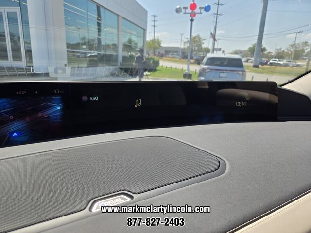 New 2027 Lincoln Navigator Premiere AWD/4WD image 21