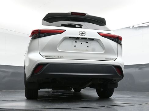 Used 2022 Toyota Highlander XLE image 31