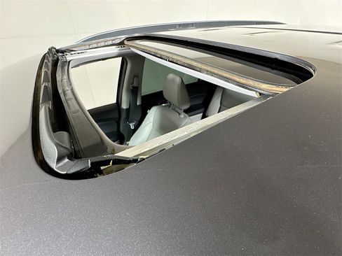 Used 2019 Honda Pilot Elite image 21