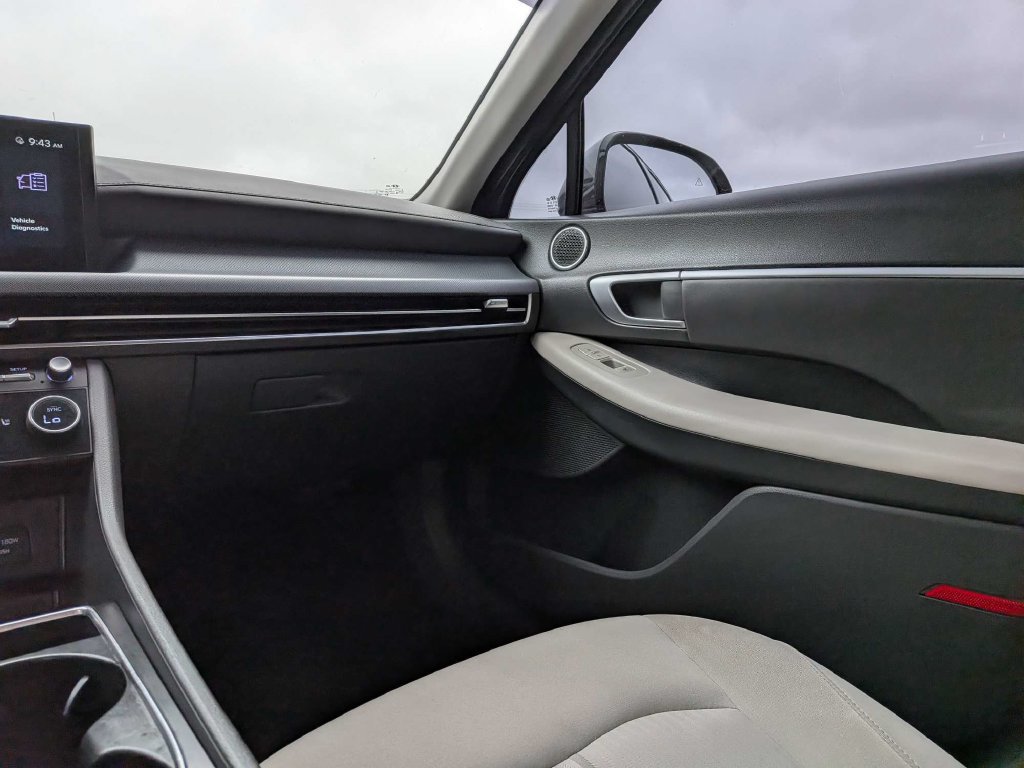 Used 2025 Hyundai Sonata SEL FWD image 15