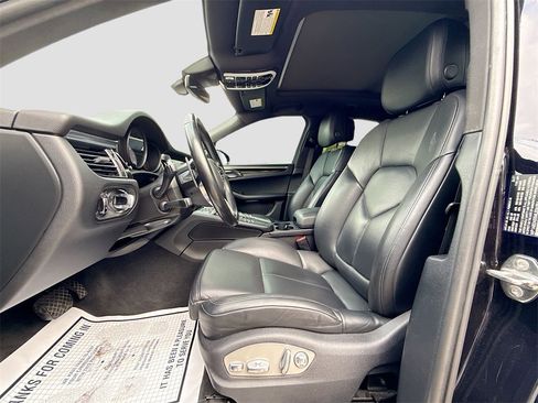 Used 2021 Porsche Macan S image 23