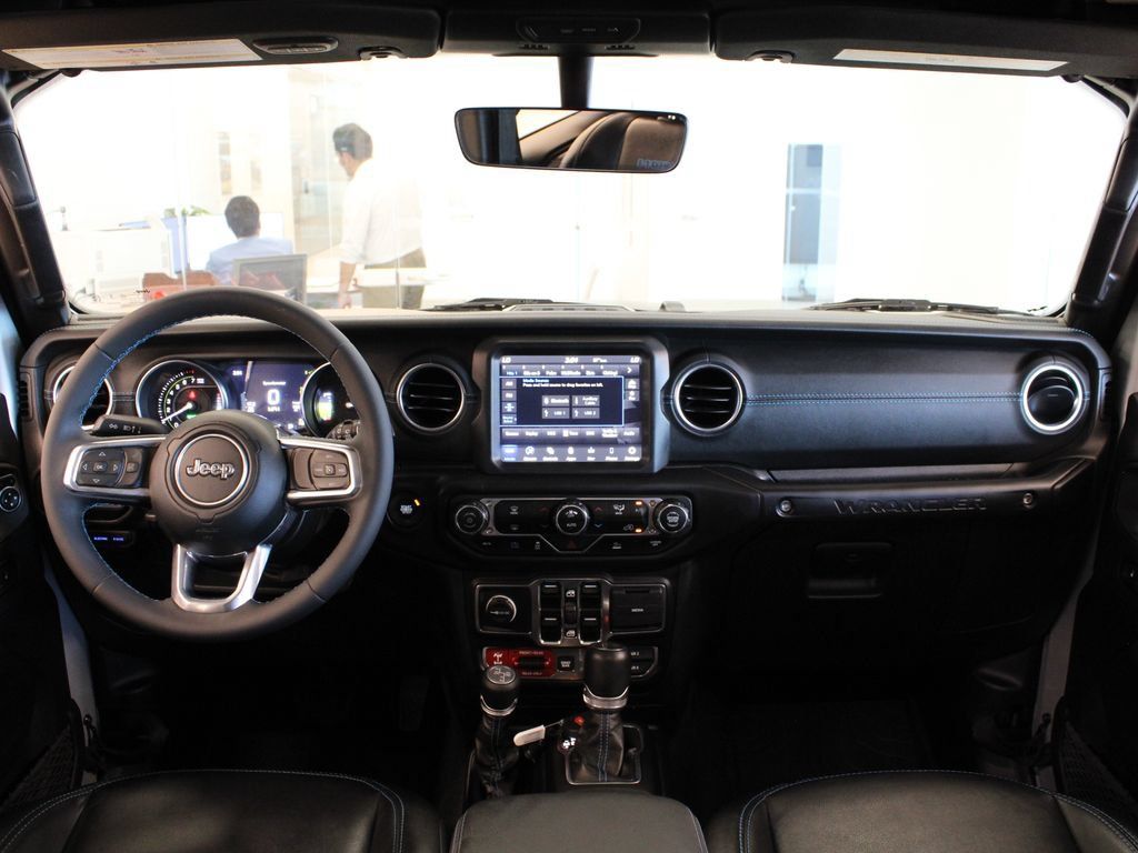 Used 2023 Jeep Wrangler Unlimited Rubicon 4xe AWD/4WD image 19