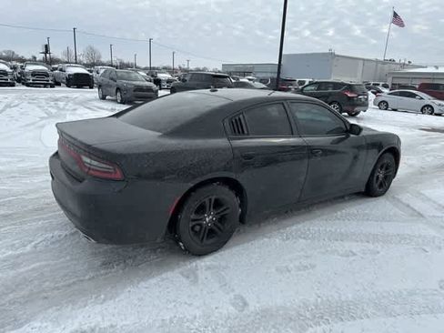 Used 2020 Dodge Charger SXT image 23