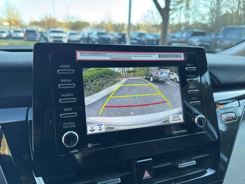 Used 2024 Toyota Camry LE image 5