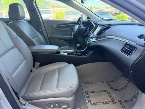 Used 2017 Chevrolet Impala LT w/ Leather Package FWD image 16