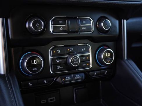 Used 2024 Chevrolet Tahoe LT image 25