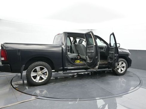 Used 2015 RAM 1500 Express AWD/4WD image 33