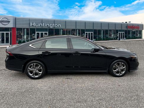 Used 2024 Honda Accord EX image 4