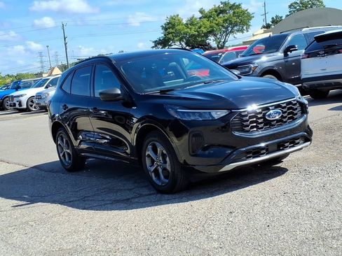 Used 2024 Ford Escape ST-Line w/ Tech Pack #1 AWD/4WD image 7