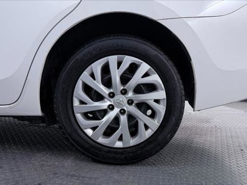 Used 2019 Toyota Corolla LE FWD image 31