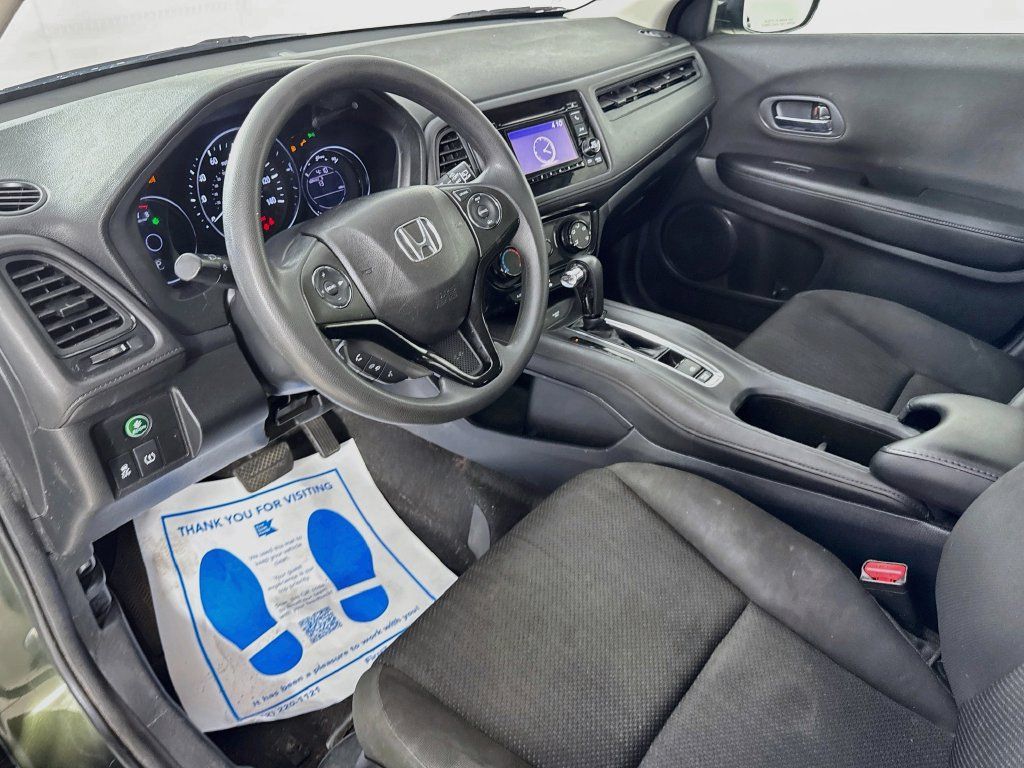 Used 2018 Honda HR-V LX image 11