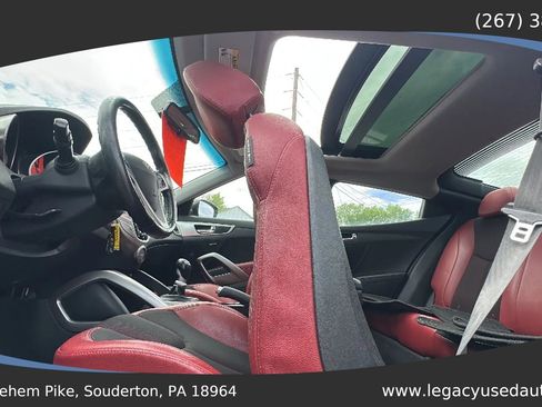 Used 2012 Hyundai Veloster w/ Style Pkg FWD image 21