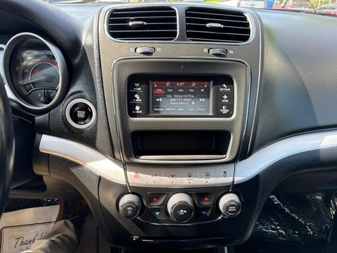 Used 2019 Dodge Journey SE w/ Premium Group FWD image 22