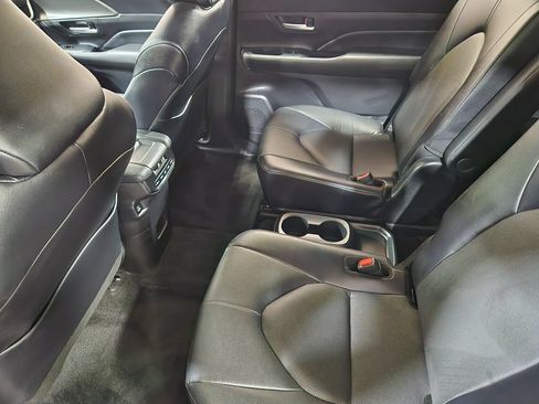 Used 2024 Toyota Grand Highlander AWD image 52