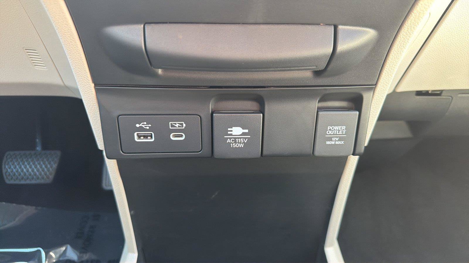 Used 2025 Honda Odyssey Elite image 19
