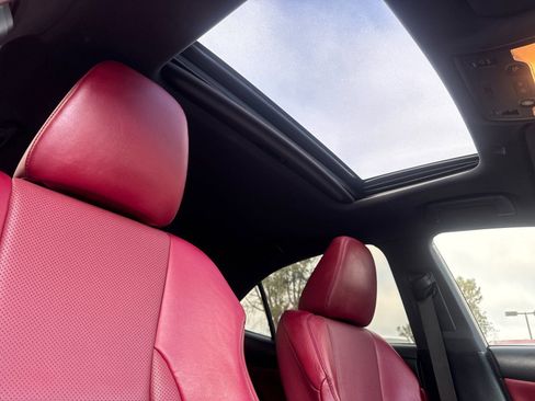 Used 2019 Lexus IS 300 F Sport w/ F Sport Package image 17