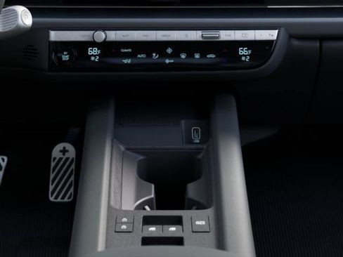 New 2025 Hyundai Ioniq 6 Limited image 16