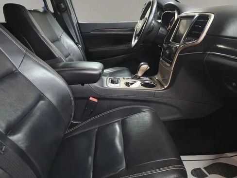 Used 2017 Jeep Grand Cherokee Limited AWD/4WD image 12