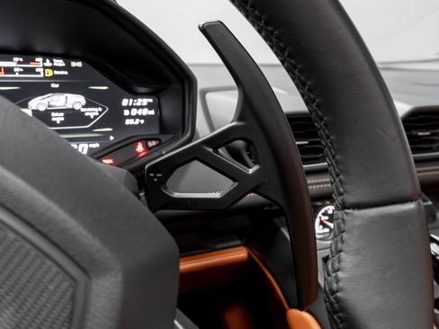 Used 2019 Lamborghini Huracan LP 580-2 RWD image 59
