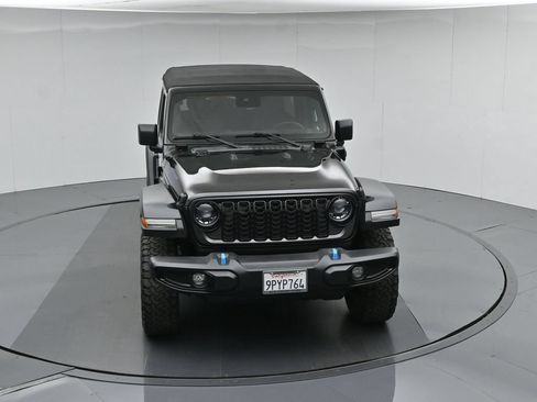 Used 2024 Jeep Wrangler Unlimited AWD/4WD image 39
