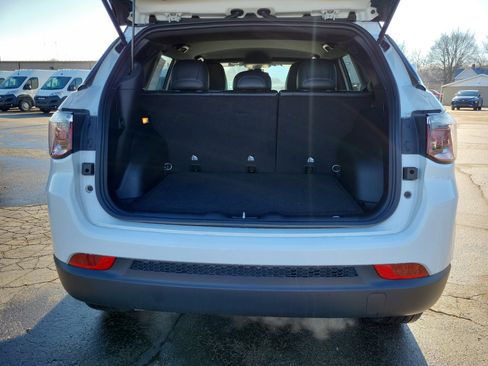 Used 2024 Jeep Compass Latitude w/ Convenience Group image 21