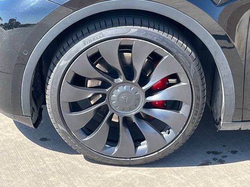 Used 2022 Tesla Model Y Performance AWD/4WD image 6