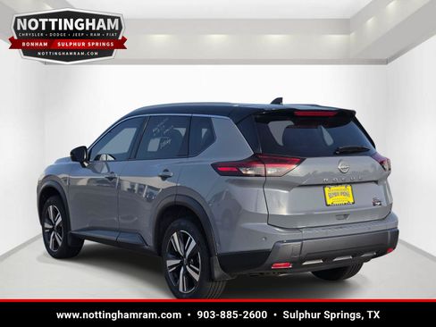 Used 2024 Nissan Rogue SL FWD image 4