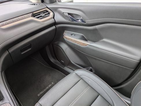 Certified 2022 GMC Acadia Denali w/ Denali Technology Package image 15